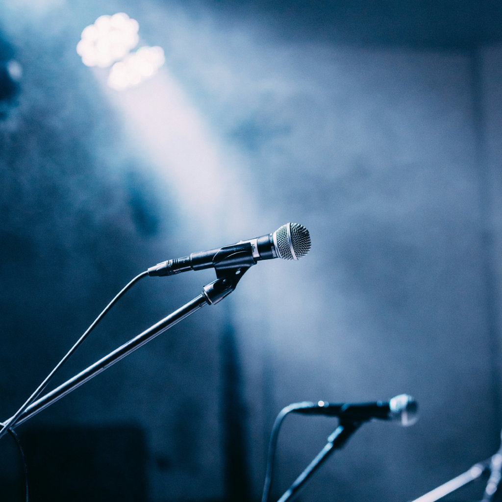 Micros de scène sur pieds